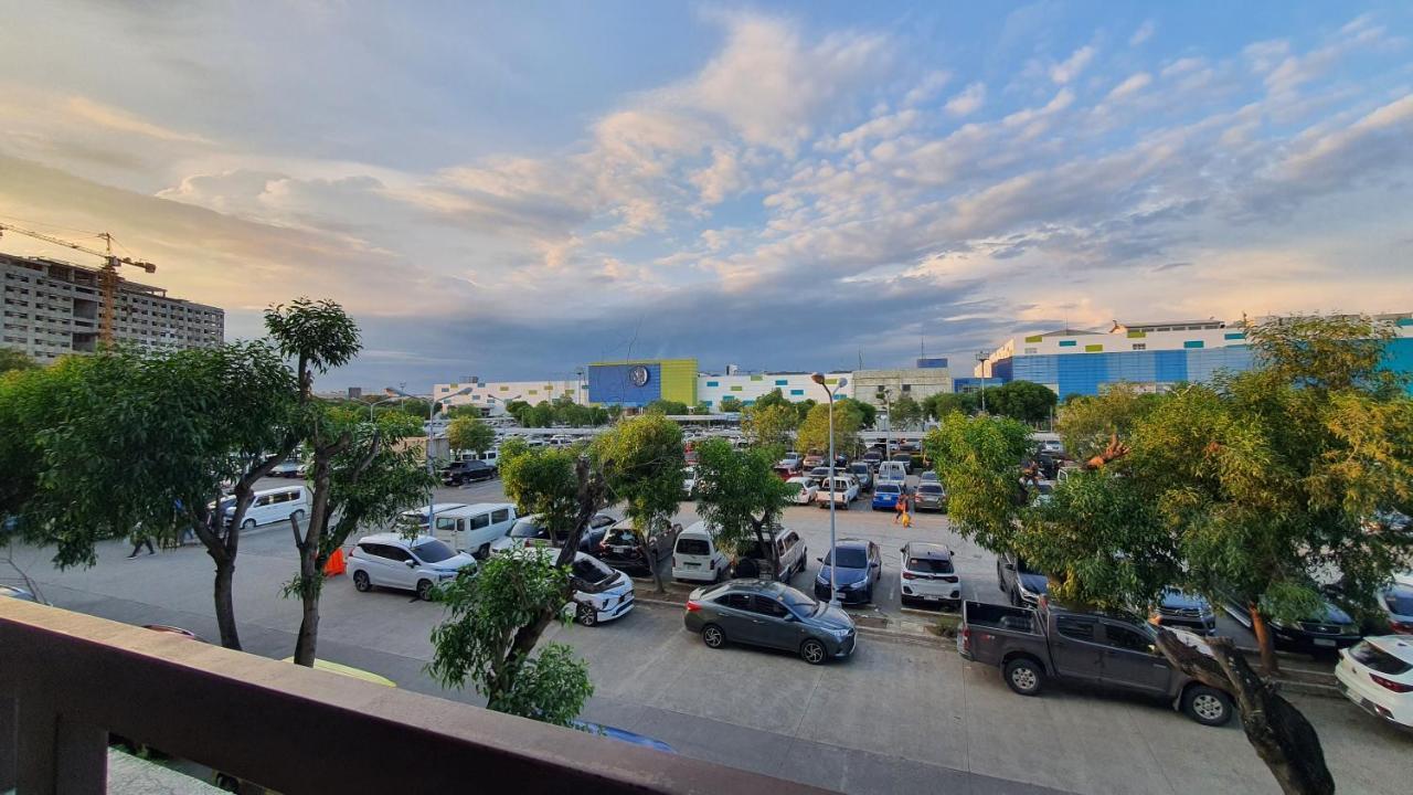 Davao City Cozy 2Br With Free Pool Beside Sm City Mall מראה חיצוני תמונה